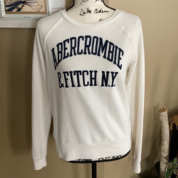 Abercrombie & Fitch Tops - Abercrombie & Fitch NY off white sweatshirt women’s size M